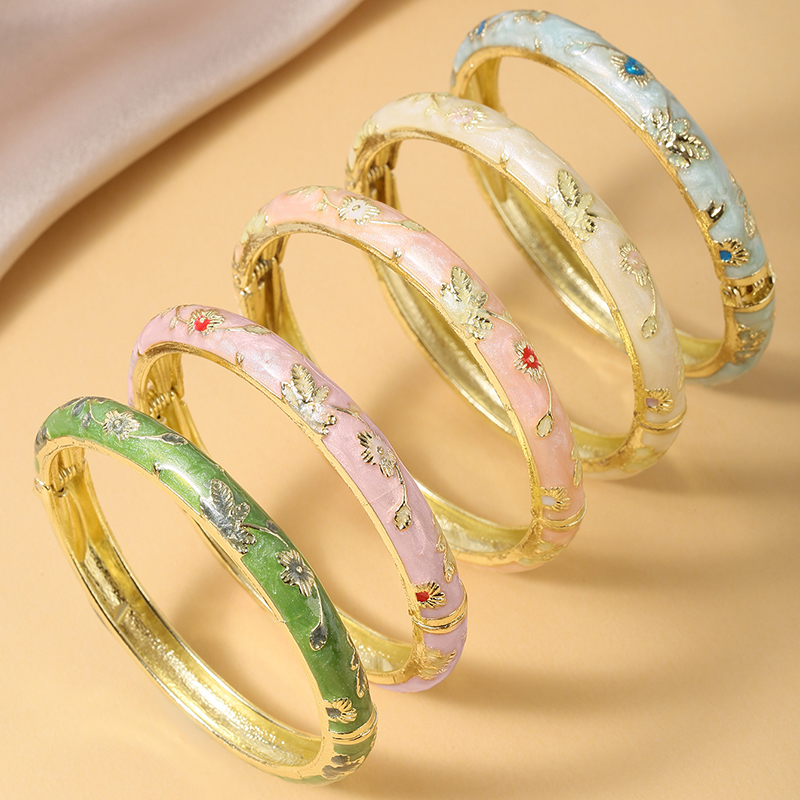 FTCY 5PCS Fine Small Flower Cl - Coordinates Bracelet review and price